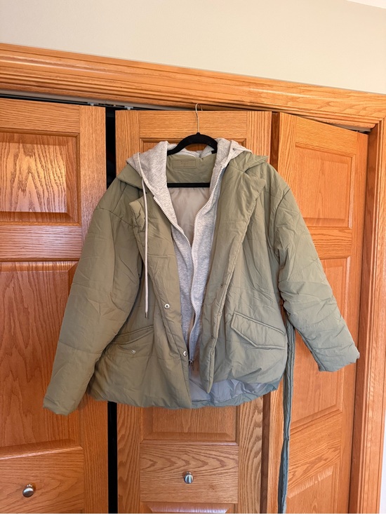 Blank NYC Jackets & Blazers - Blank NYC Olive Green Puffer Jacket with Gray Hooded Liner